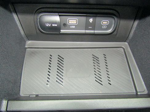 Used 2024 Kia Sportage SX image 32