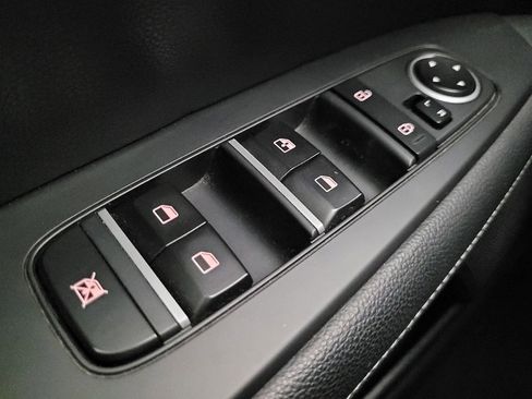 Used 2024 Kia Forte GT-Line image 27