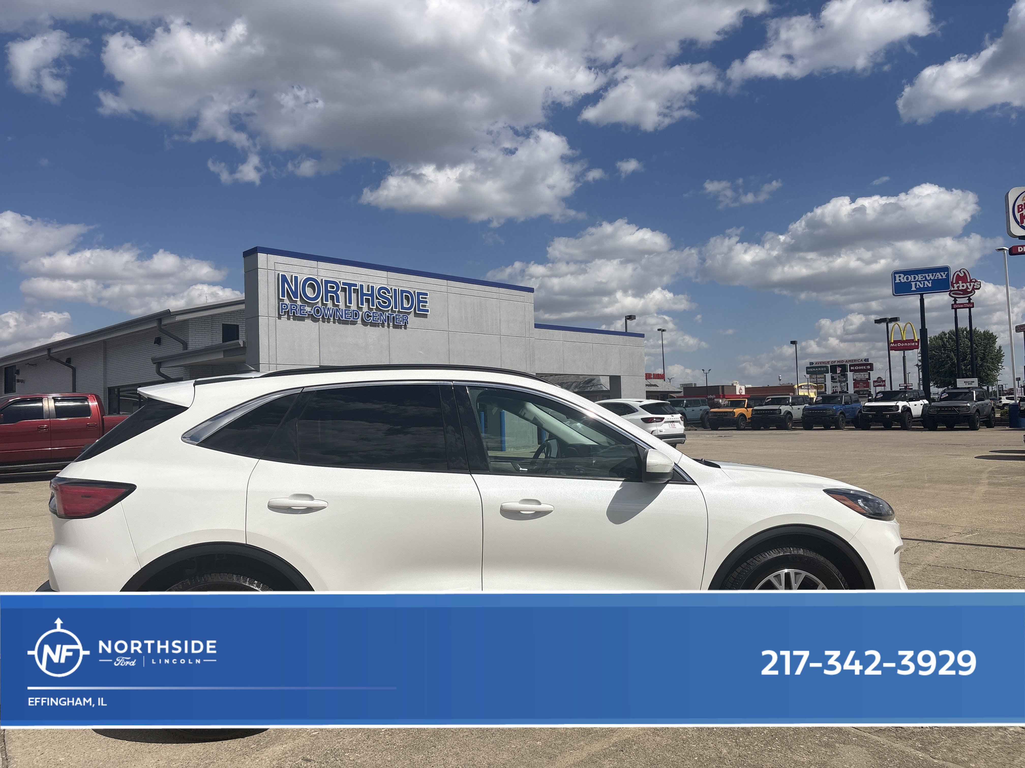 Used 2022 Ford Escape SEL FWD image 1