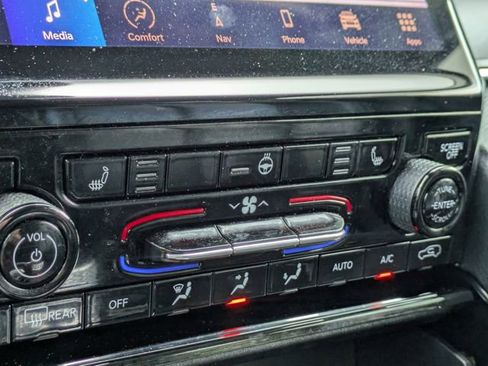 Used 2023 Jeep Grand Cherokee Limited image 26