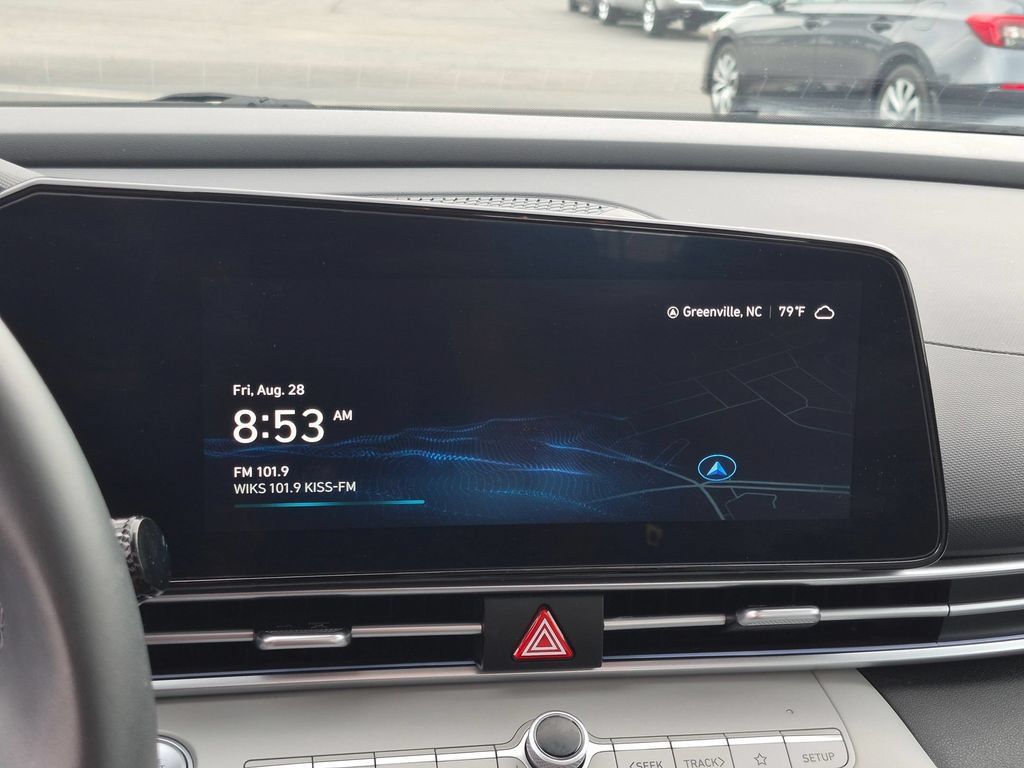 Used 2025 Hyundai Elantra Limited FWD image 20