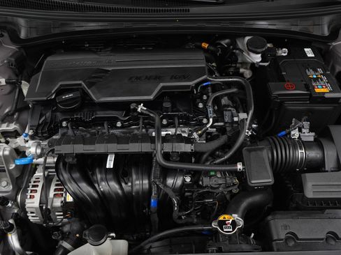Certified 2025 Hyundai Elantra Sport FWD image 28