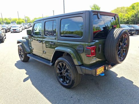 Certified 2023 Jeep Wrangler Unlimited Sahara w/ Cold Weather Group AWD/4WD image 4