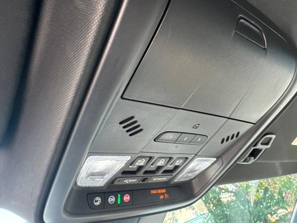 Used 2024 Cadillac XT4 Luxury w/ Cold Weather Package FWD image 57