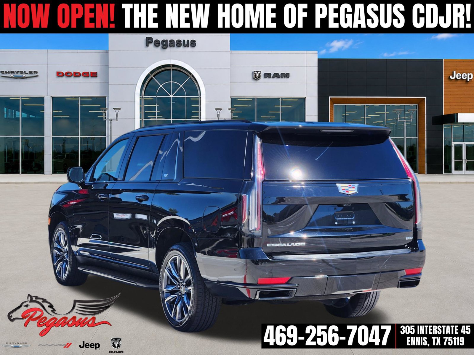 Used 2024 Cadillac Escalade ESV Sport RWD image 4