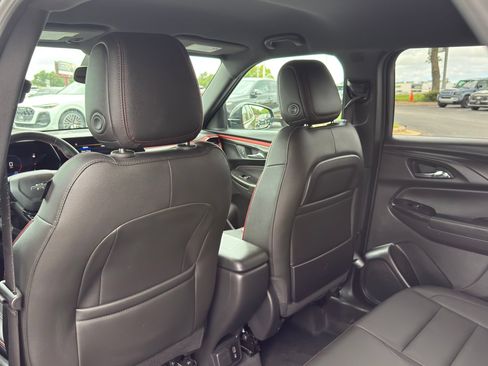 Used 2024 Chevrolet TrailBlazer RS w/ Convenience Package FWD image 28
