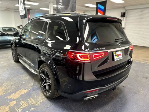 Used 2021 Mercedes-Benz GLS 580 4MATIC image 9