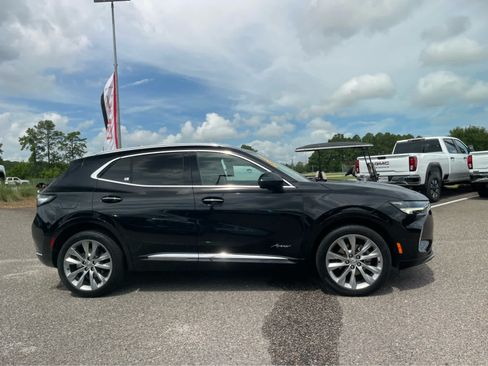 Used 2022 Buick Envision Avenir w/ Technology Package II FWD image 7