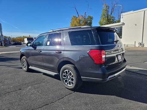 Used 2024 Ford Expedition XLT image 7