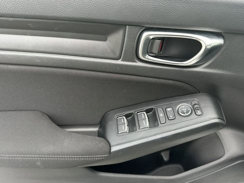 Used 2025 Honda Civic Sport image 10