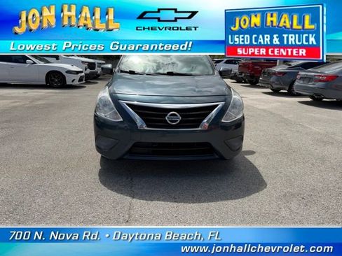 Used 2017 Nissan Versa SV image 10