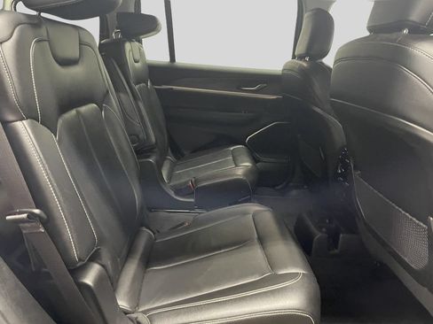 Used 2021 Jeep Grand Cherokee L Limited AWD/4WD image 9