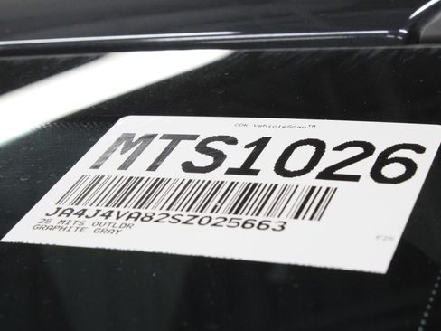 New 2025 Mitsubishi Outlander SE image 37