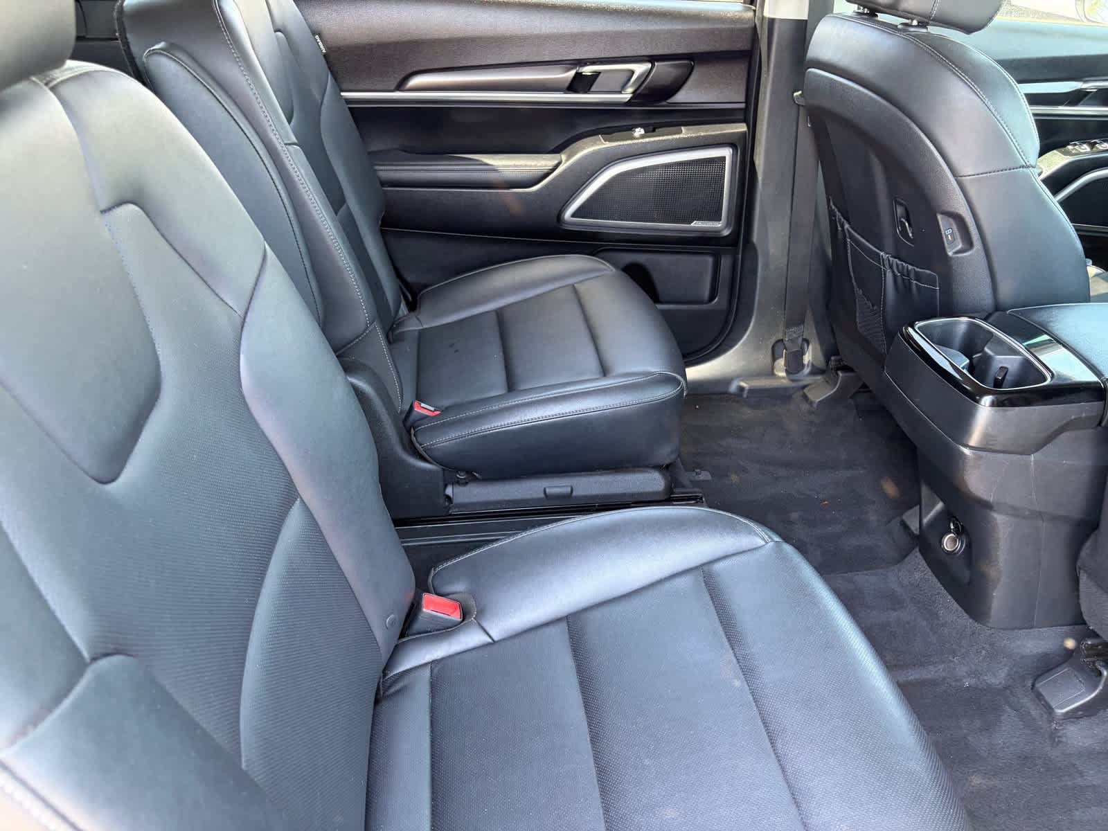 Used 2023 Kia Telluride S FWD image 11