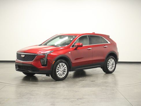 Used 2024 Cadillac XT4 Luxury image 4