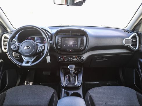 Used 2020 Kia Soul S image 12