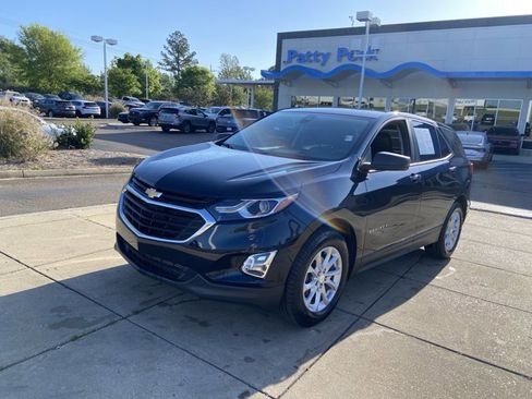 Used 2020 Chevrolet Equinox LS image 4