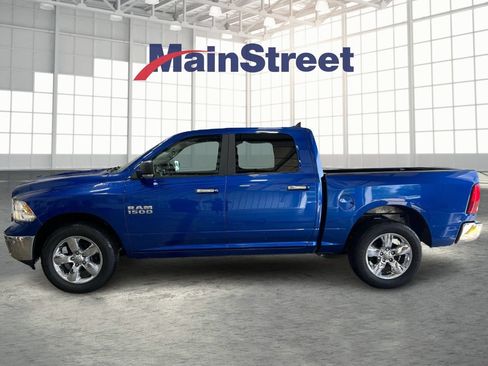 Used 2017 RAM 1500 Big Horn AWD/4WD image 2