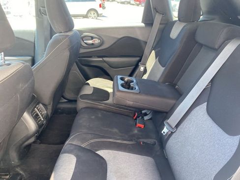 Used 2014 Jeep Cherokee Latitude image 21