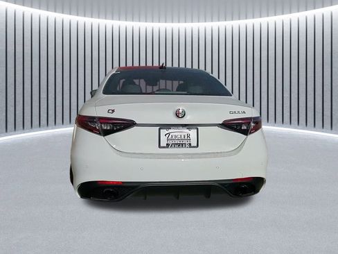 New 2025 Alfa Romeo Giulia AWD image 12