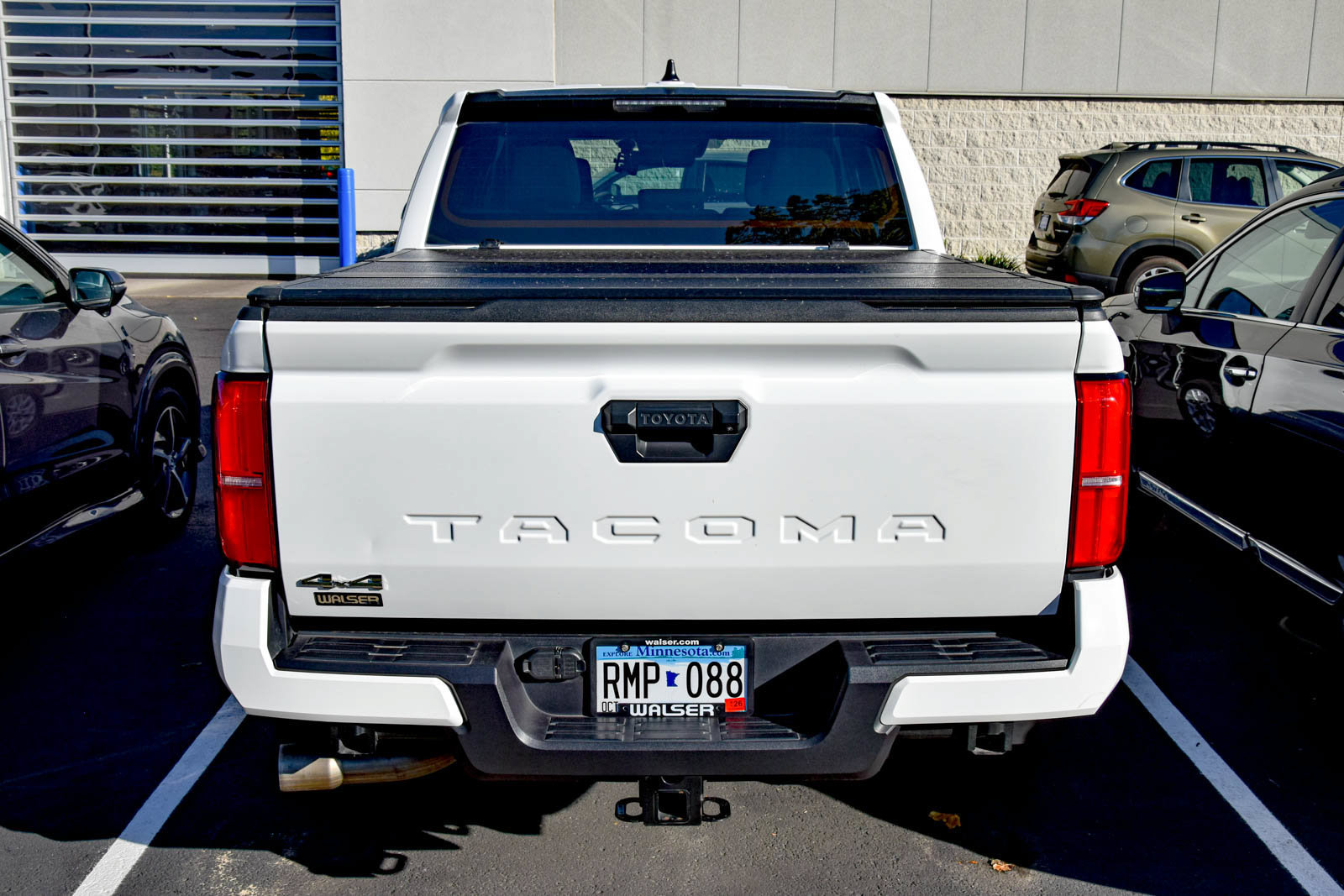 Used 2024 Toyota Tacoma SR5 AWD/4WD image 17