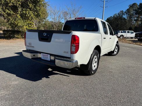 Used 2013 Nissan Frontier S image 33