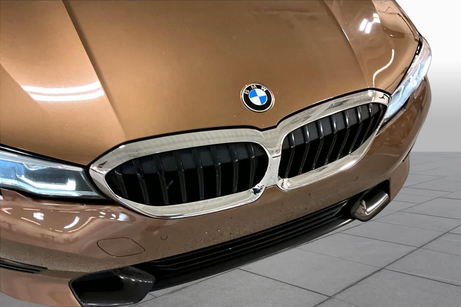 Used 2019 BMW 330i xDrive Sedan w/ Premium Package AWD/4WD image 33