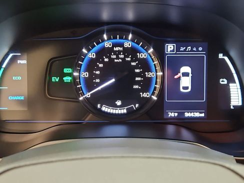 Used 2019 Hyundai Ioniq Blue FWD image 12
