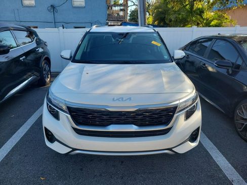 Used 2023 Kia Seltos S image 3
