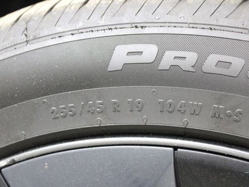 Used 2024 Tesla Model Y Long Range image 46