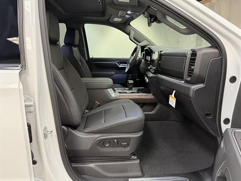 New 2026 GMC Sierra 1500 SLT w/ SLT Premium Package AWD/4WD image 18