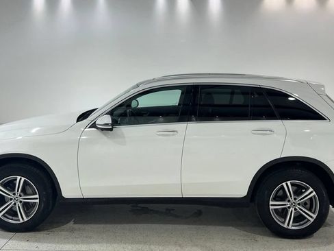Used 2022 Mercedes-Benz GLC 300 image 2