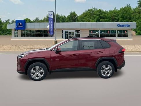 Used 2022 Toyota RAV4 XLE w/ Convenience Package image 9