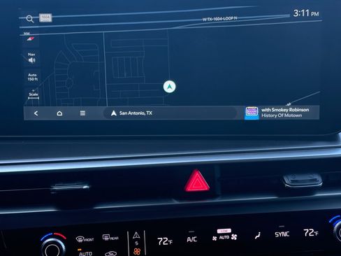 Used 2025 Kia Sorento S w/ Panoramic Sunroof Package image 8