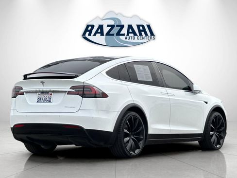 Used 2020 Tesla Model X Long Range image 3
