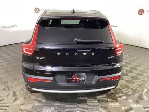 New 2025 Volvo XC40 B5 Ultra w/ Climate Package image 5