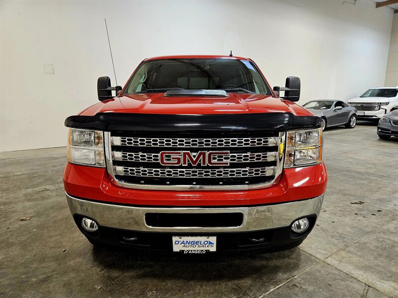 Used 2013 GMC Sierra 2500 SLT w/ Suspension Package, Off-Road AWD/4WD image 11