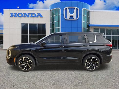Used 2023 Mitsubishi Outlander SE FWD image 5