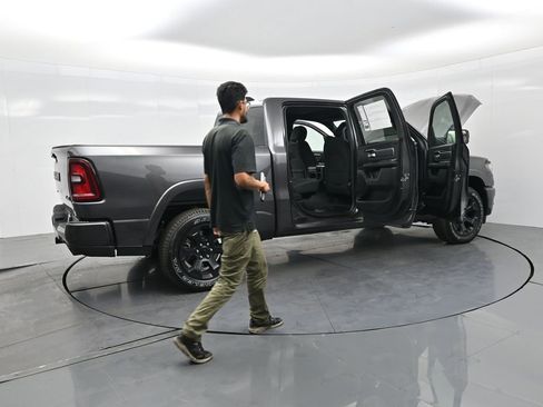 New 2026 RAM 1500 4x4 Crew Cab image 43
