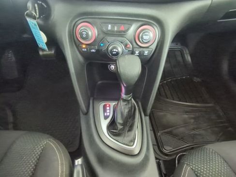 Used 2014 Dodge Dart SXT FWD image 28
