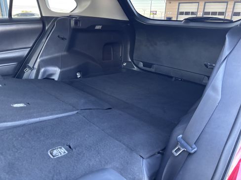 Used 2020 Toyota RAV4 LE AWD/4WD image 27
