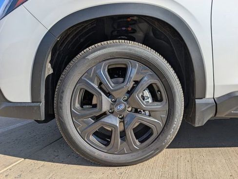 Used 2025 Subaru Ascent Bronze Edition w/ Onyx Package image 9