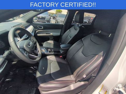Used 2023 Jeep Compass Latitude w/ Sun and Sound Group AWD/4WD image 16