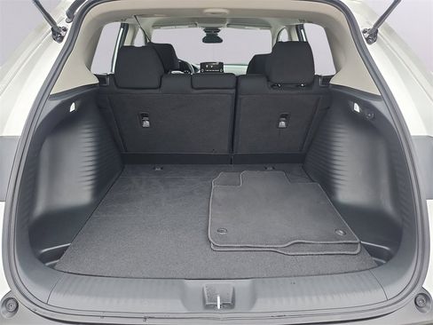 Certified 2025 Honda HR-V LX image 27