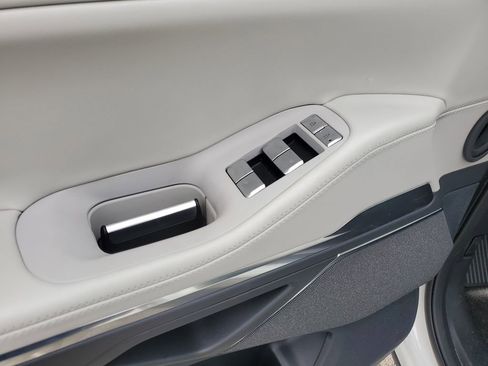New 2025 Lincoln Navigator Reserve AWD/4WD image 19