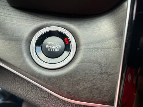 New 2025 Jeep Grand Cherokee Limited w/ Black Appearance Package image 23