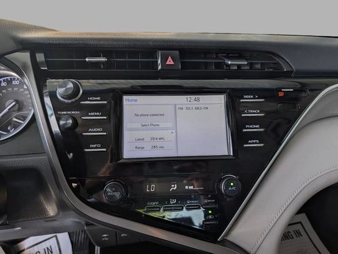 Used 2018 Toyota Camry SE FWD image 33