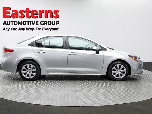 Used 2024 Toyota Corolla LE image 4