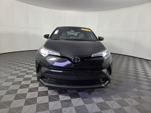 Used 2019 Toyota C-HR XLE image 8