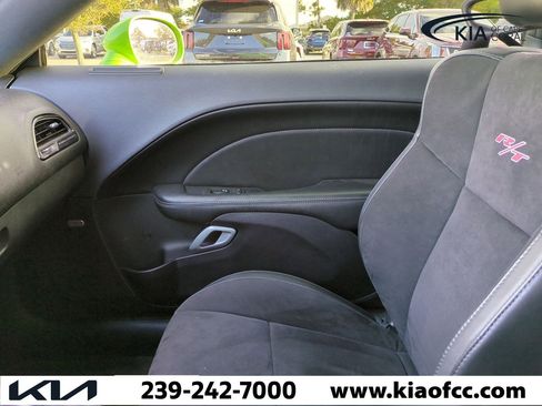 Used 2015 Dodge Challenger R/T Scat Pack w/ Scat Pack Appearance Package image 15